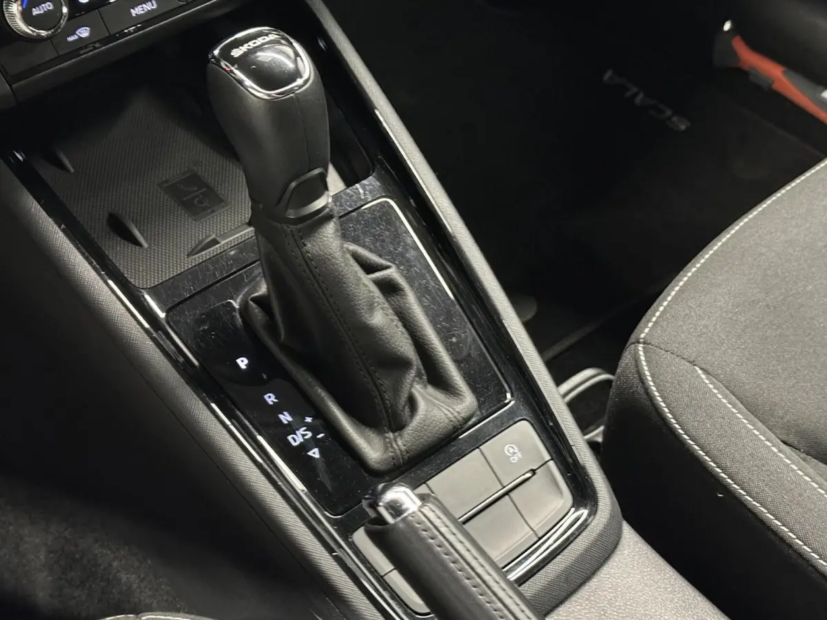 1.0 TSI Sport Business|Lane Assist|Virtual Cockpit|Carplay
