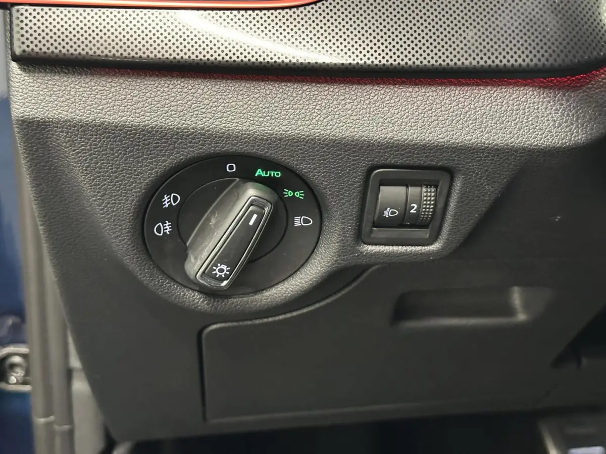 1.0 TSI Sport Business|Lane Assist|Virtual Cockpit|Carplay