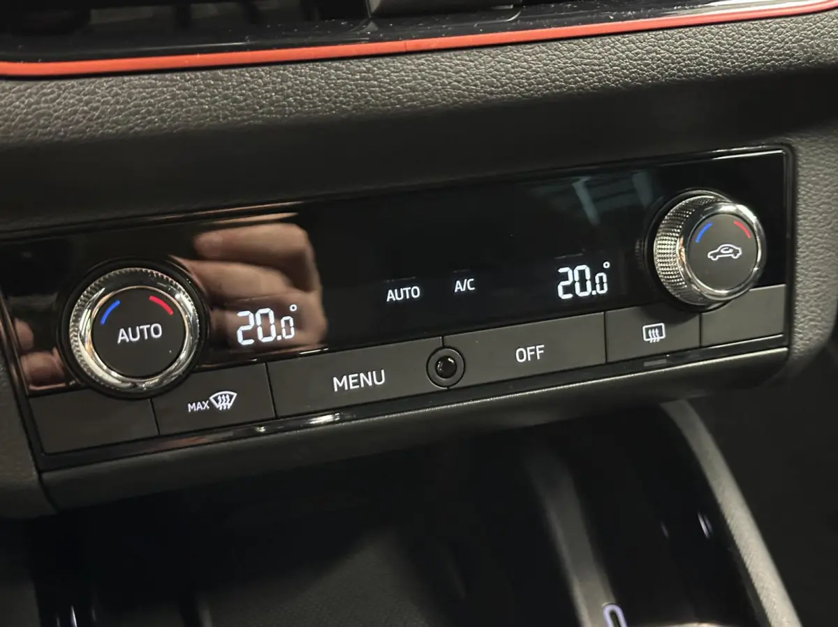 1.0 TSI Sport Business|Lane Assist|Virtual Cockpit|Carplay