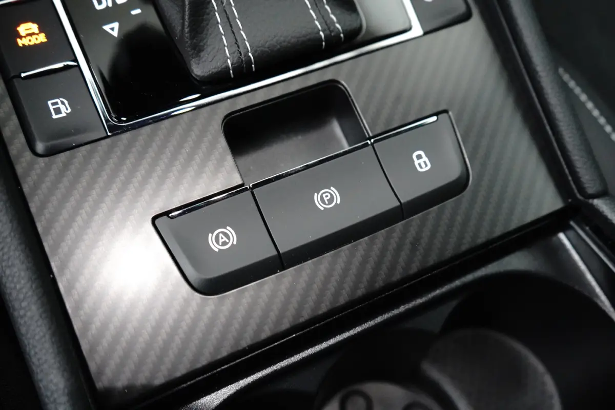 1.4 IV Sportline 204 pk 6-DSG | Achteruitrijcamera | Elektrische Stoelen | Apple Carplay |