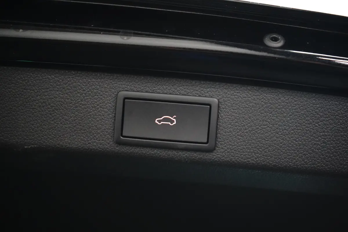 1.4 IV Sportline 204 pk 6-DSG | Achteruitrijcamera | Elektrische Stoelen | Apple Carplay |