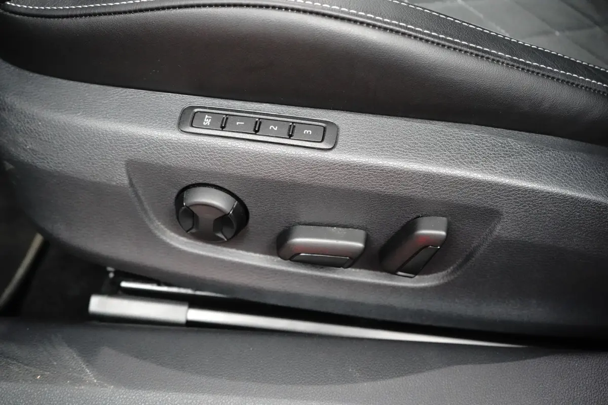 1.4 IV Sportline 204 pk 6-DSG | Achteruitrijcamera | Elektrische Stoelen | Apple Carplay |