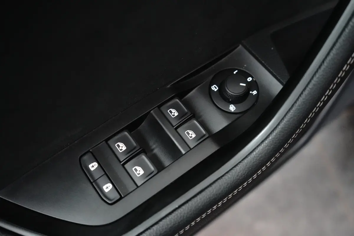 1.4 IV Sportline 204 pk 6-DSG | Achteruitrijcamera | Elektrische Stoelen | Apple Carplay |