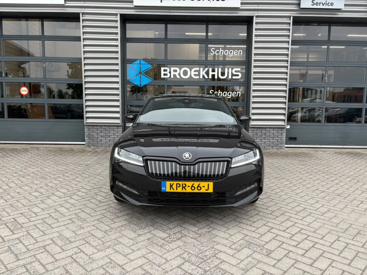 1.4 IV Sportline 204 pk 6-DSG | Achteruitrijcamera | Elektrische Stoelen | Apple Carplay |