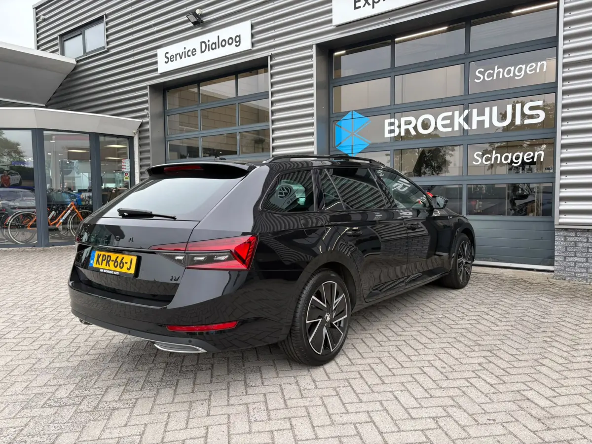 1.4 IV Sportline 204 pk 6-DSG | Achteruitrijcamera | Elektrische Stoelen | Apple Carplay |