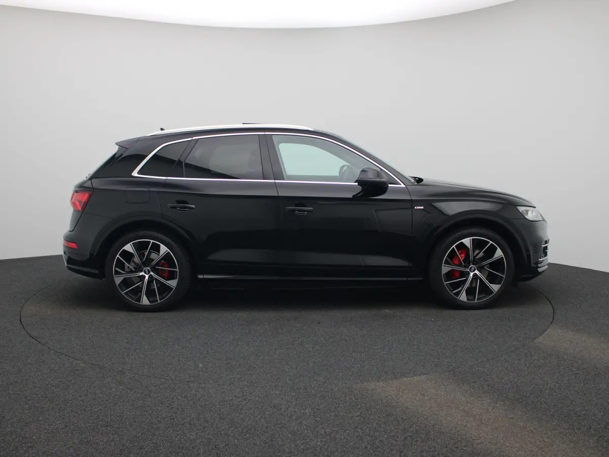 55 TFSI e quattro Competition | Automaat | Panoramadak | Stoelverwarming | Parkeersensoren | Bang&Olufsen | Head-up Display | Sfeerverlichting |