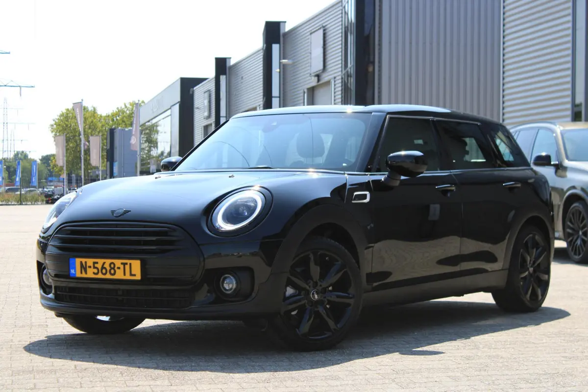 1.5 Cooper Camera | ACC | Comfort Access | Leder | DAB | Stoelverwarming | Stuurwielverwarming | 1e Eigenaar | BTW | Facelift