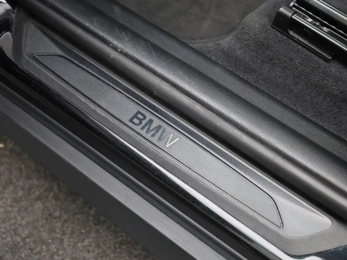 xDrive25e | Climate Control | Cruise Control | Navigatie | Achteruitcamera | Parkeersensoren | Lichtmetalen Velgen |