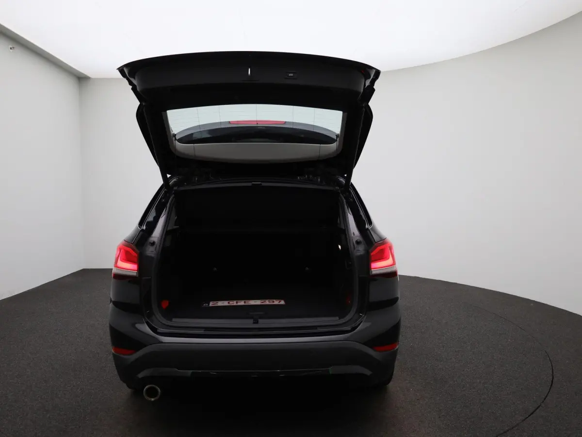 xDrive25e | Climate Control | Cruise Control | Navigatie | Achteruitcamera | Parkeersensoren | Lichtmetalen Velgen |