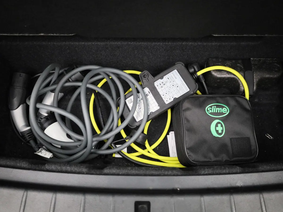 xDrive25e | Climate Control | Cruise Control | Navigatie | Achteruitcamera | Parkeersensoren | Lichtmetalen Velgen |