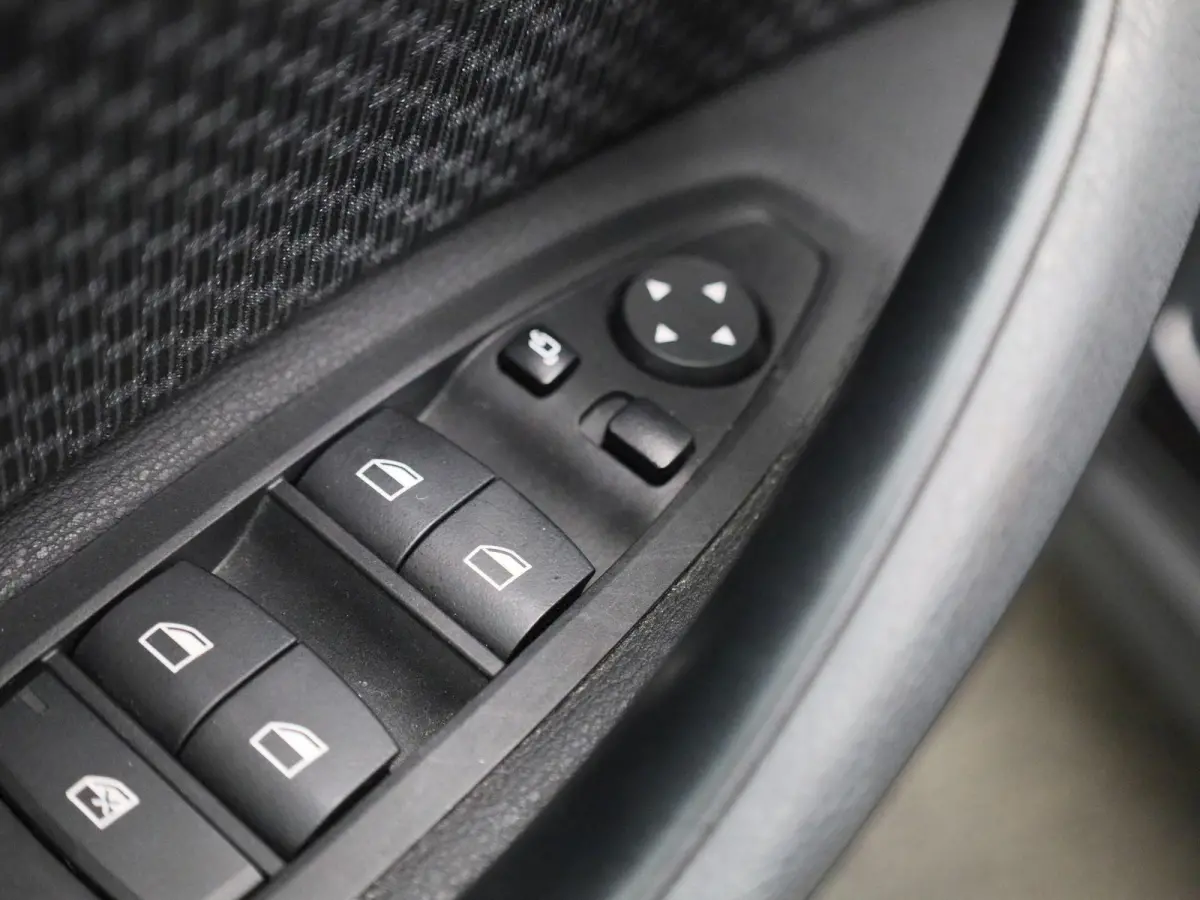 xDrive25e | Climate Control | Cruise Control | Navigatie | Achteruitcamera | Parkeersensoren | Lichtmetalen Velgen |