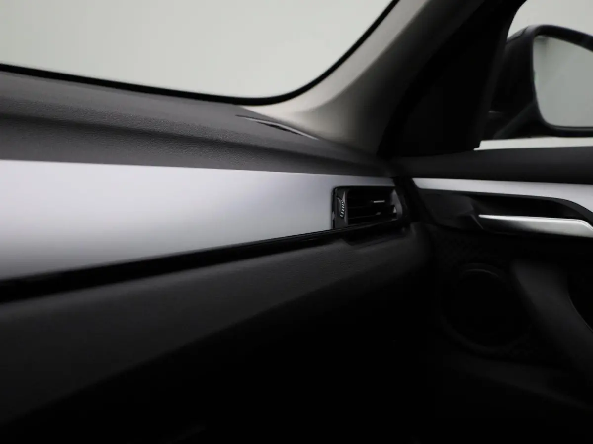 xDrive25e | Climate Control | Cruise Control | Navigatie | Achteruitcamera | Parkeersensoren | Lichtmetalen Velgen |