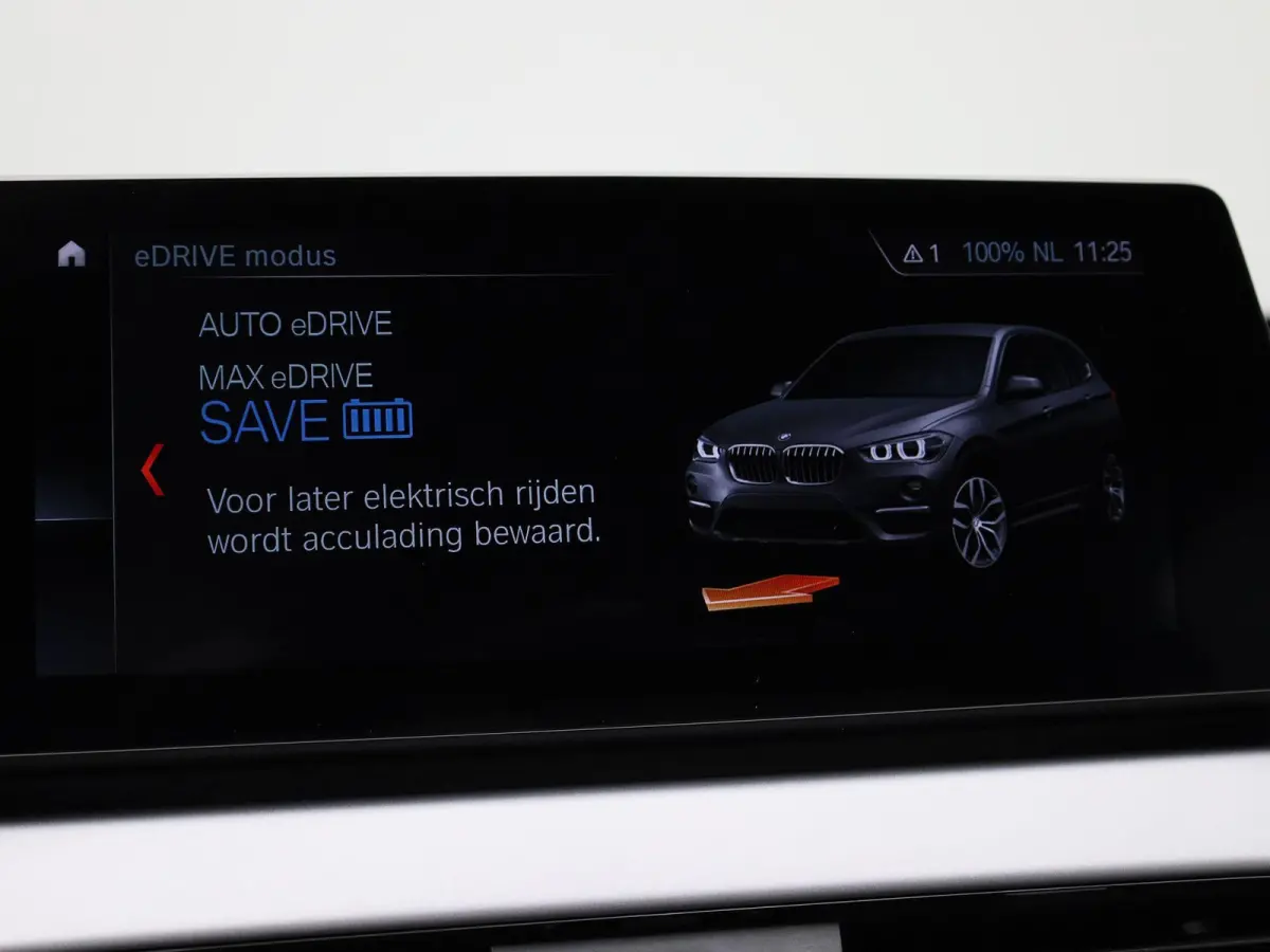 xDrive25e | Climate Control | Cruise Control | Navigatie | Achteruitcamera | Parkeersensoren | Lichtmetalen Velgen |