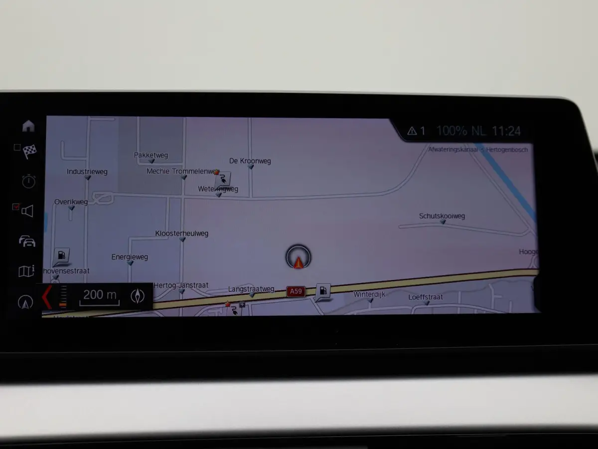 xDrive25e | Climate Control | Cruise Control | Navigatie | Achteruitcamera | Parkeersensoren | Lichtmetalen Velgen |