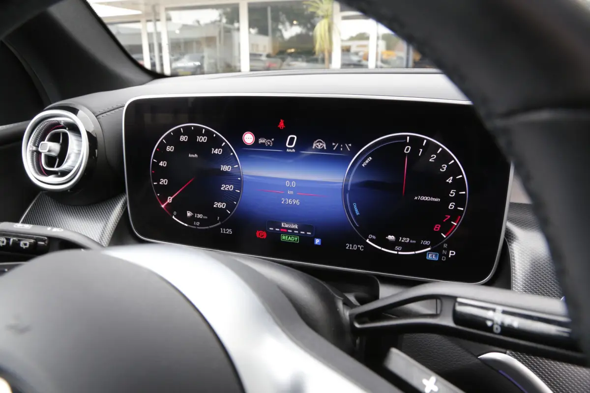4MATIC Plug in hybride*Perfect Onderh.*Luchtvering/Pano/Massage/Stoelkoeling/Snellader/Stoelverw./ACC met stuurhulp/Vol Leder/360Camera/Keyless Entry+Go/Memorie/Sfeer/Dodehoek/Elek. Achterkl