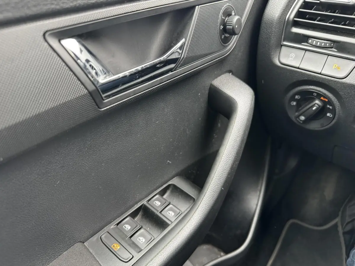 1.0 TSI 70KW Monte Carlo Panoramisch dak