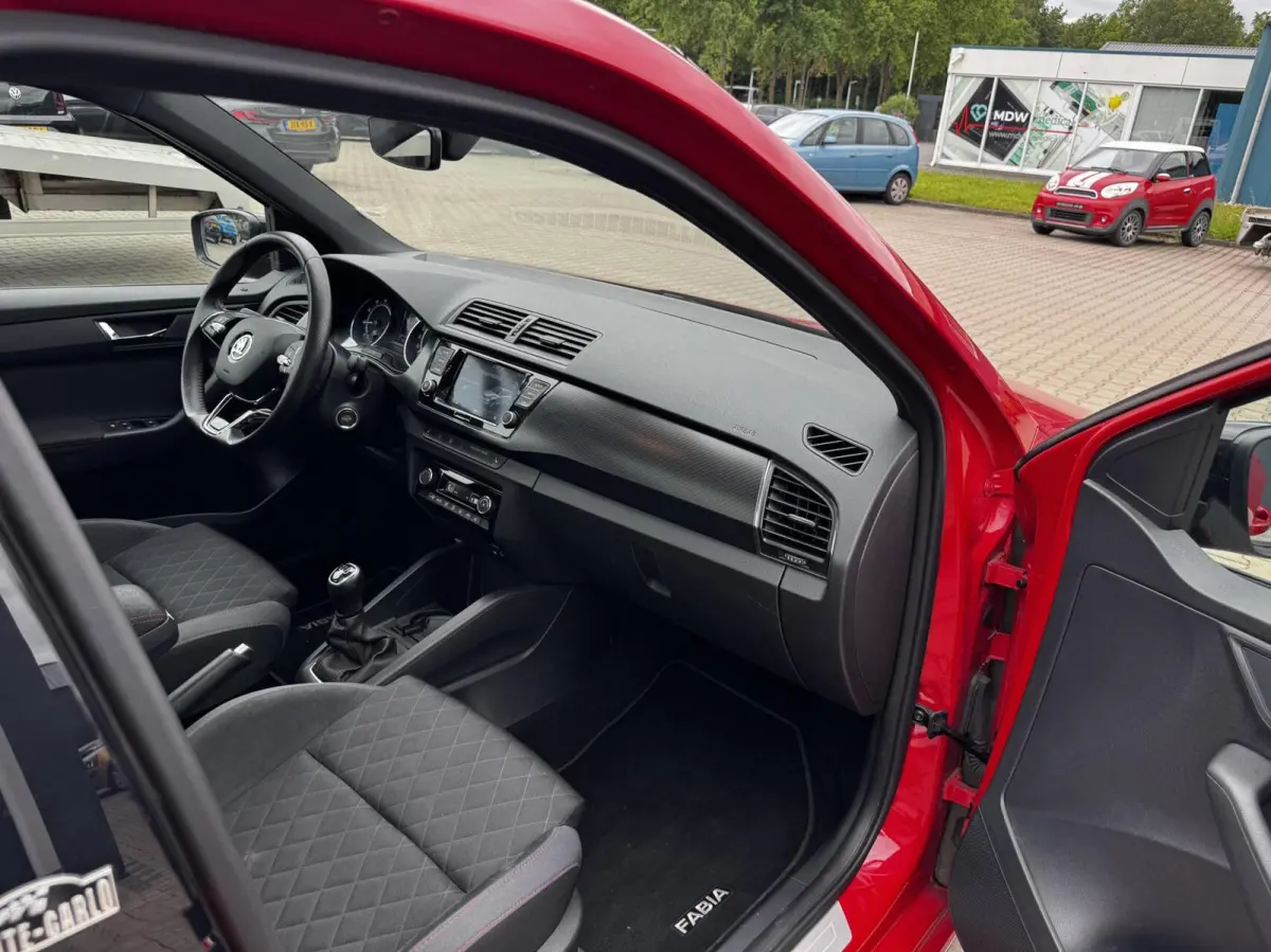 1.0 TSI 70KW Monte Carlo Panoramisch dak