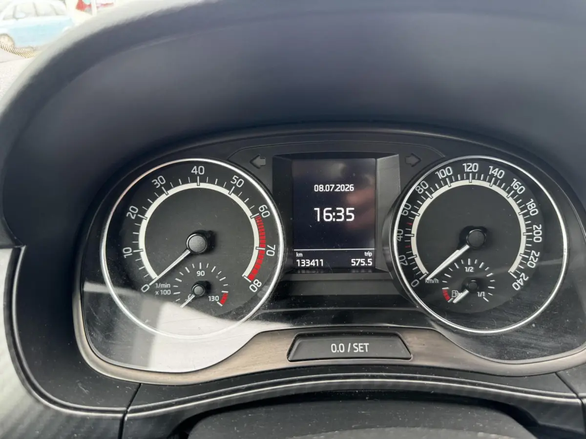 1.0 TSI 70KW Monte Carlo Panoramisch dak