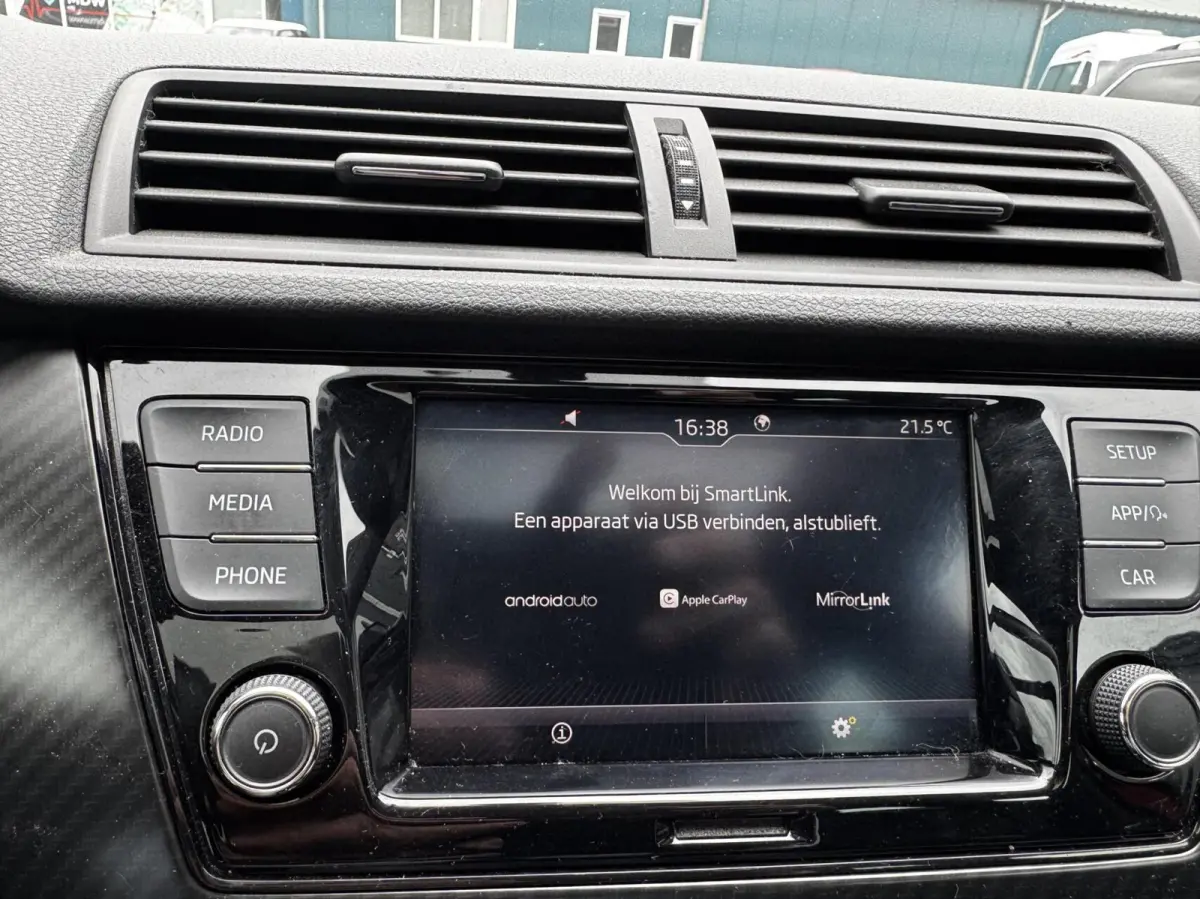 1.0 TSI 70KW Monte Carlo Panoramisch dak