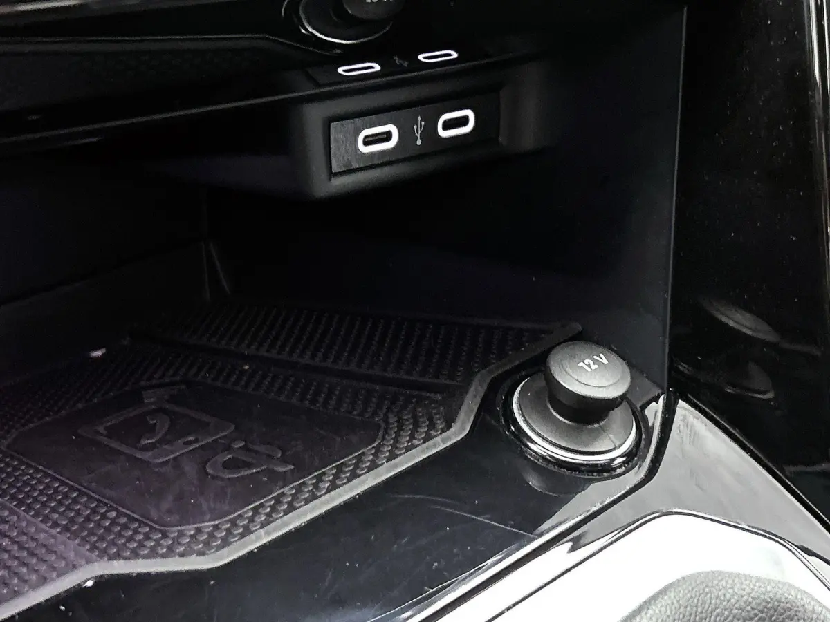 1.5 TSI R-Line | 150 PK | Automaat | Parkeercamera |  Adaptive Cruise Control | Navigatie | Apple Carplay / Android Auto |