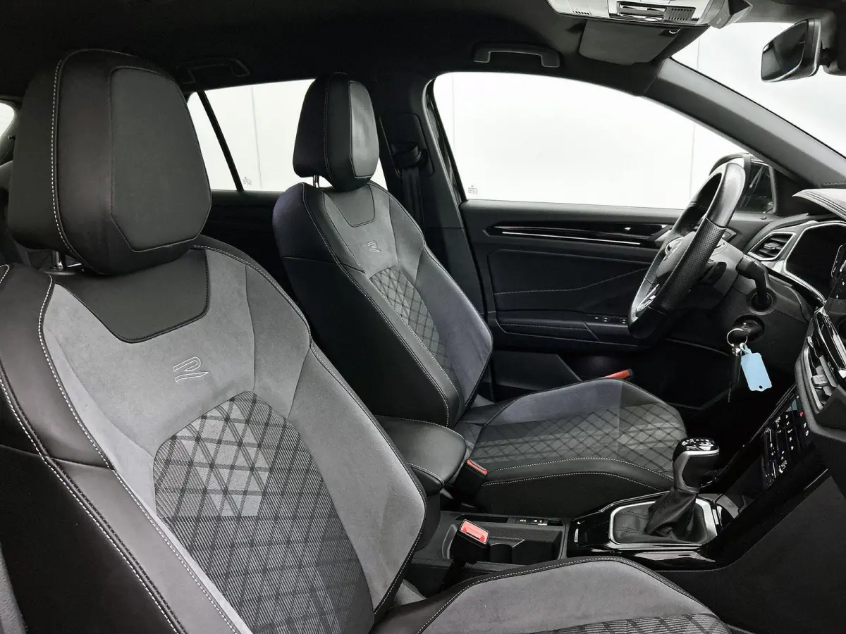 1.5 TSI R-Line | 150 PK | Automaat | Parkeercamera |  Adaptive Cruise Control | Navigatie | Apple Carplay / Android Auto |