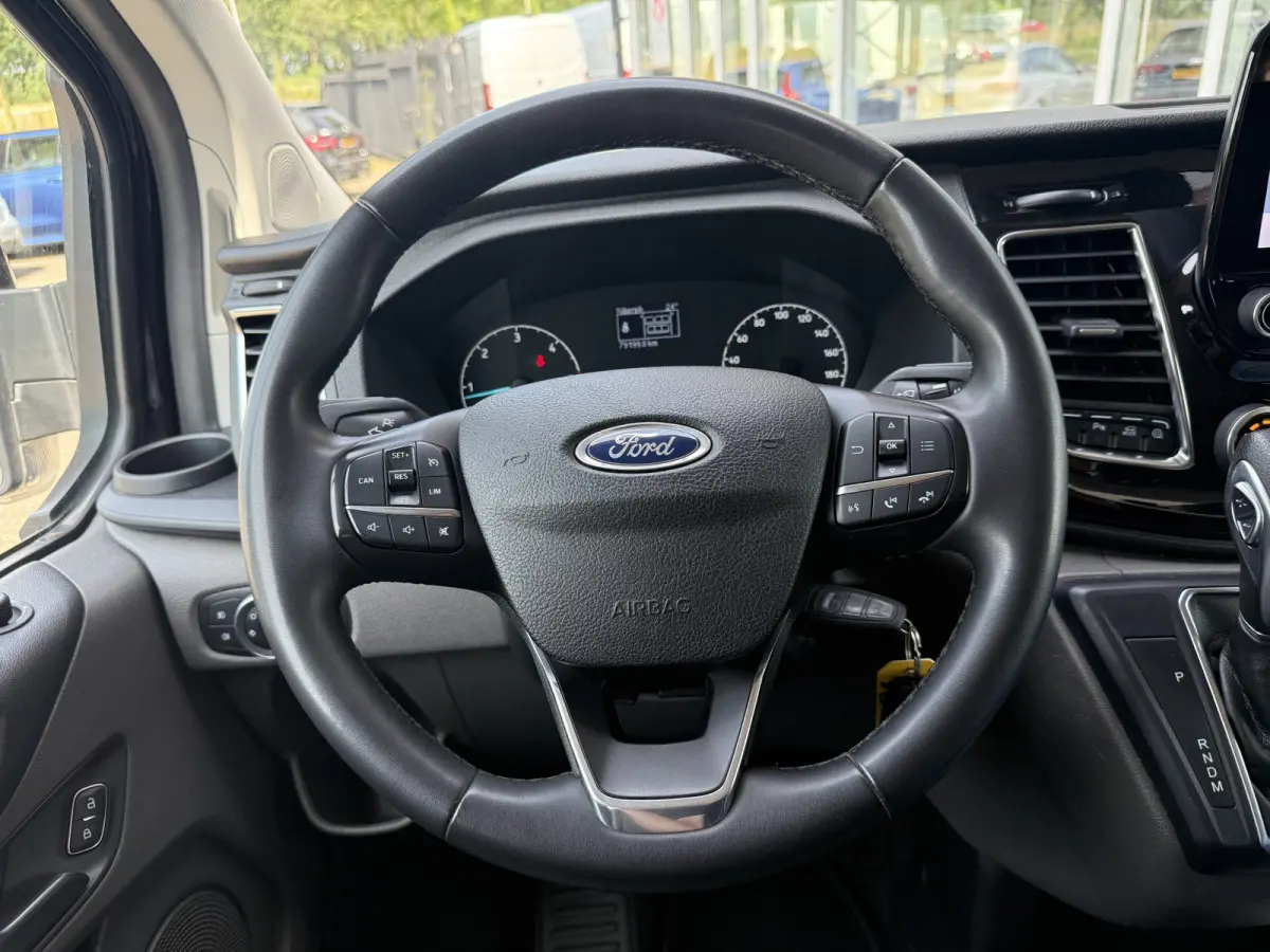 320 2.0 TDCI L2H1 Limited DC | ZB-Edition | Vol opties! | 1e Eig | NL-auto | Dealer OH