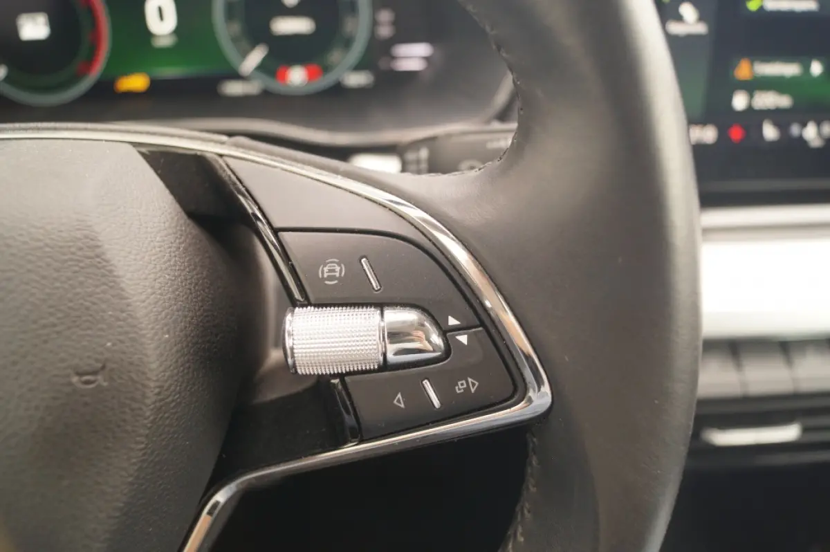 2.0 TDI 115pk Ambition -NAVI-ECC-PDC-