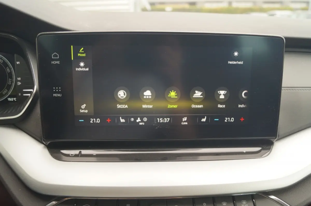 2.0 TDI 115pk Ambition -NAVI-ECC-PDC-