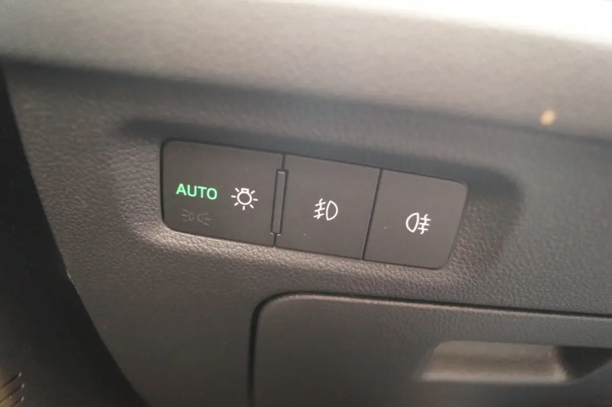 2.0 TDI 115pk Ambition -NAVI-ECC-PDC-