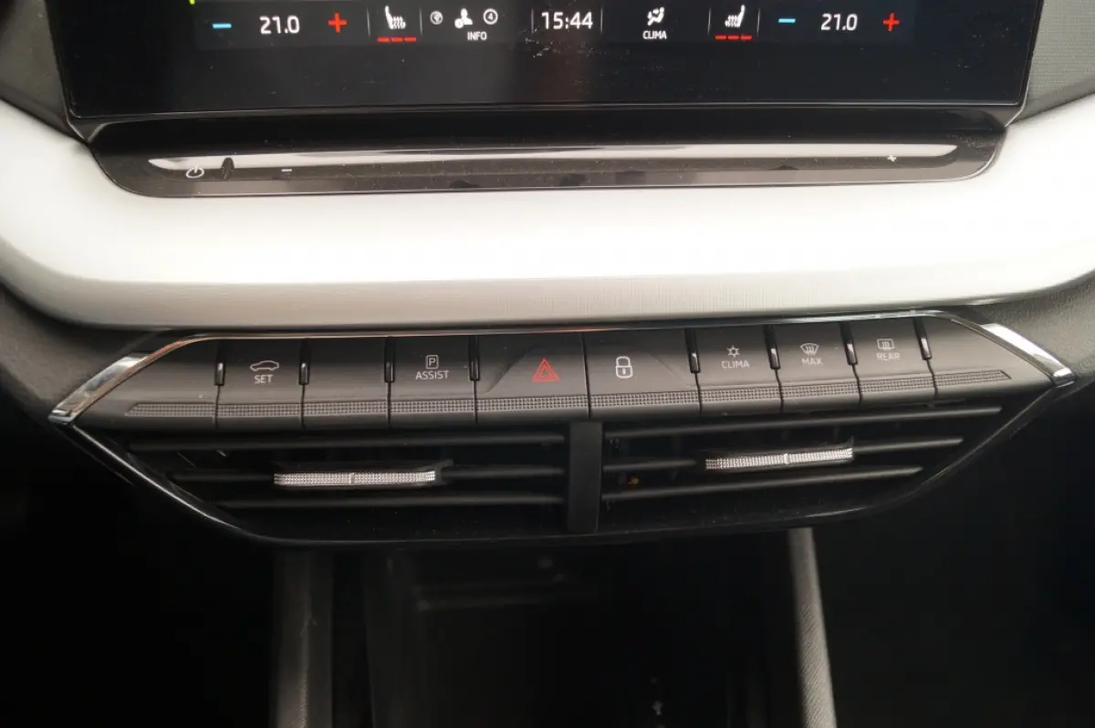 2.0 TDI 115pk Ambition -NAVI-ECC-PDC-