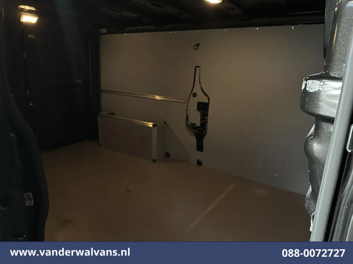 2.0 MultiJet 146pk L2H1 Euro6 Airco | Camera | Navigatie | Cruisecontrol Trekhaak, Parkeersensoren, Bijrijdersbank