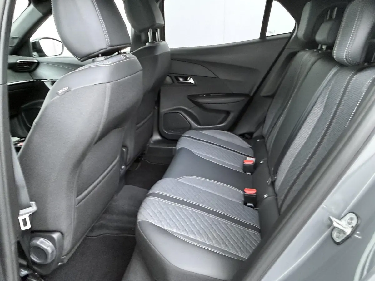 1.2 PureTech 130 Allure | AUTOMAAT | Adapt. Cruise | Trekhaak |