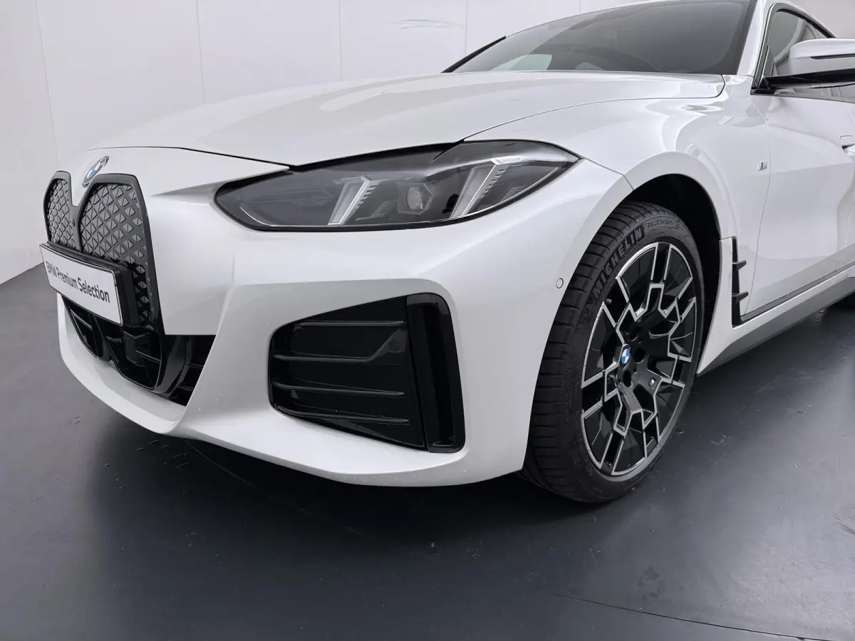 eDrive35 | M Sport Edition | SoH 100% | M Sportpakket | Innovation Pack | Comfort Pack