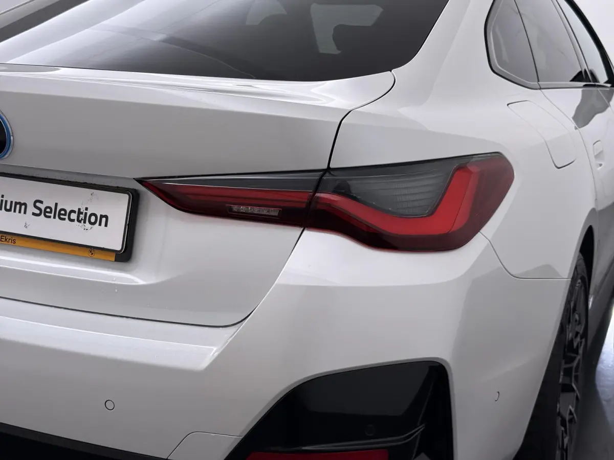 eDrive35 | M Sport Edition | SoH 100% | M Sportpakket | Innovation Pack | Comfort Pack
