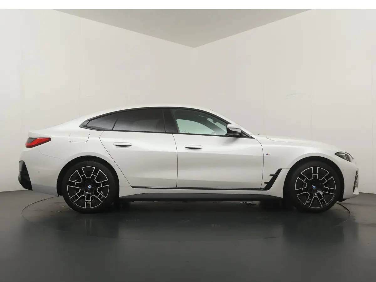 eDrive35 | M Sport Edition | SoH 100% | M Sportpakket | Innovation Pack | Comfort Pack