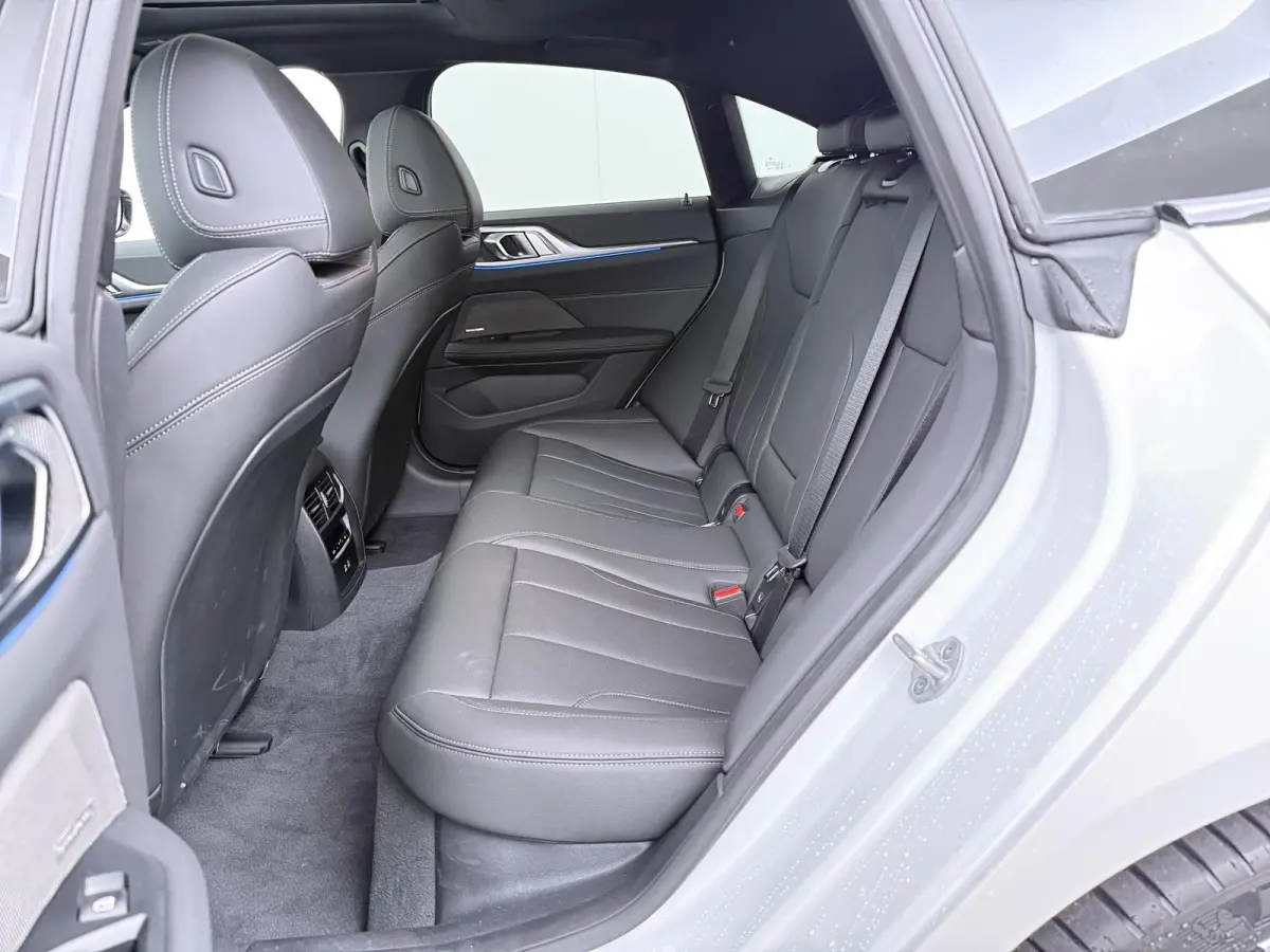 eDrive35 | M Sport Edition | SoH 100% | M Sportpakket | Innovation Pack | Comfort Pack