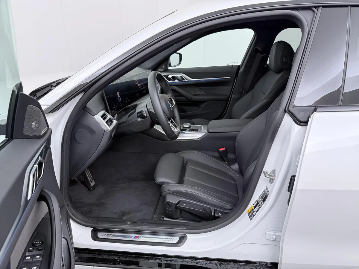 eDrive35 | M Sport Edition | SoH 100% | M Sportpakket | Innovation Pack | Comfort Pack