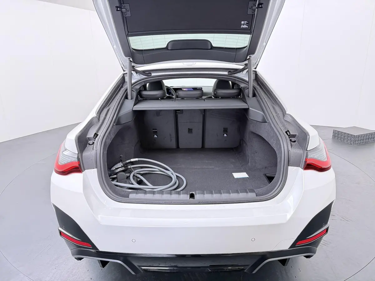 eDrive35 | M Sport Edition | SoH 100% | M Sportpakket | Innovation Pack | Comfort Pack