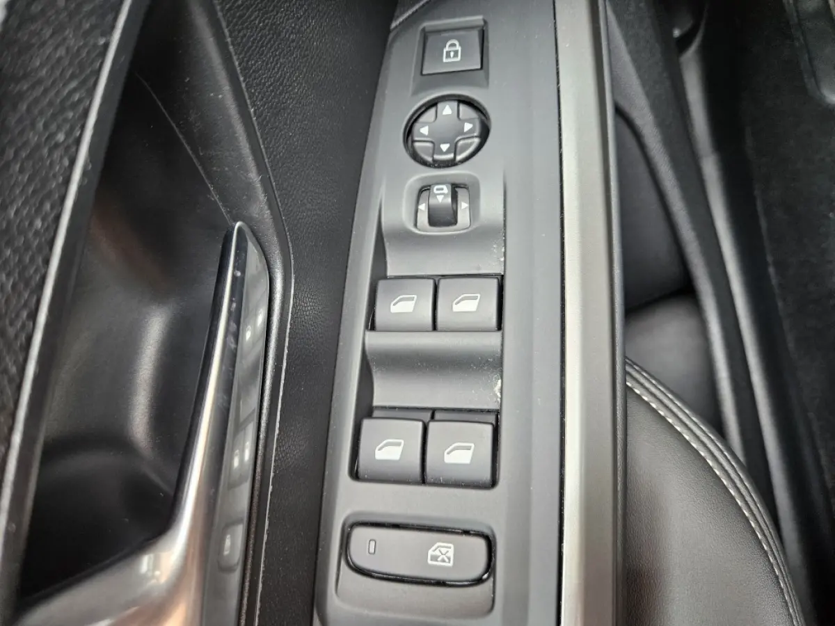 1.2 Hybride 145PK Allure 7 Persoons Navigatie Carplay AGR-Stoele