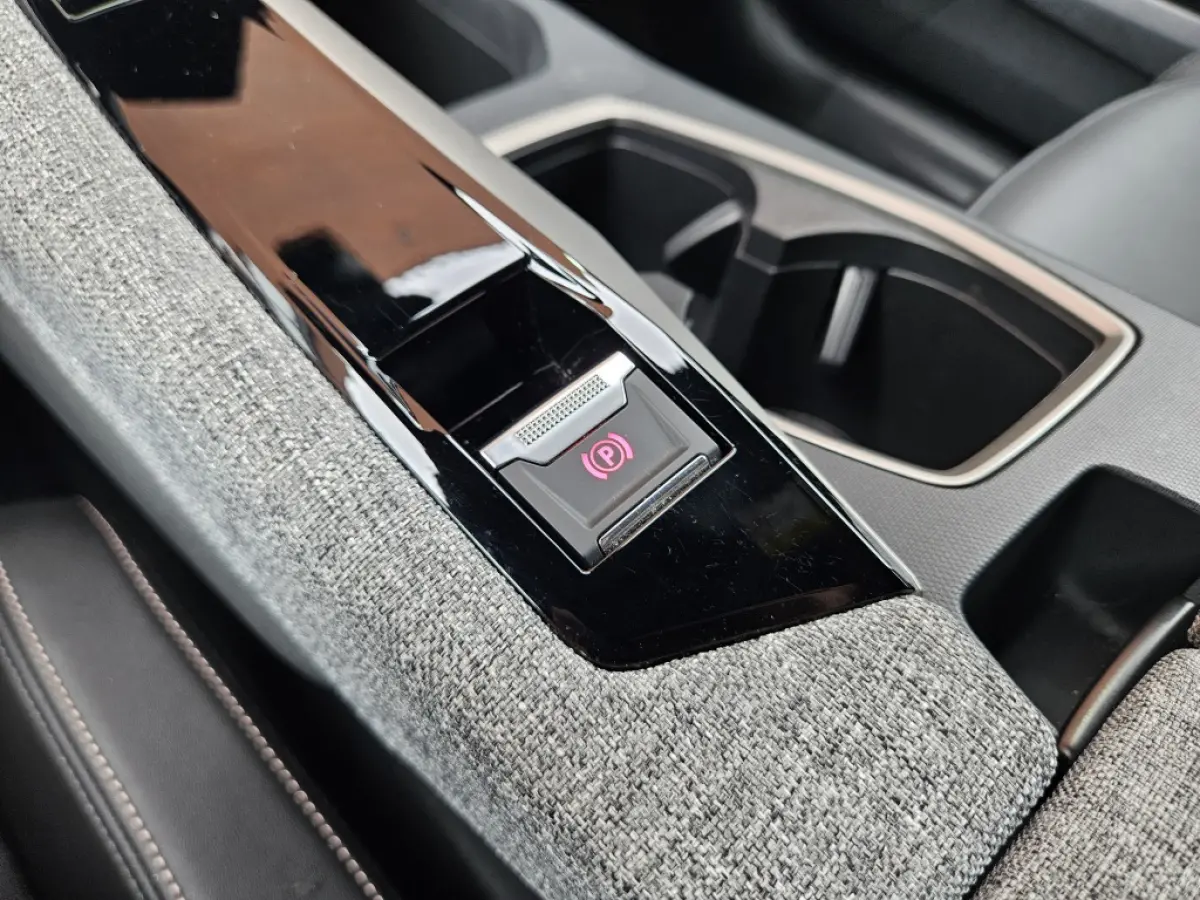 1.2 Hybride 145PK Allure 7 Persoons Navigatie Carplay AGR-Stoele