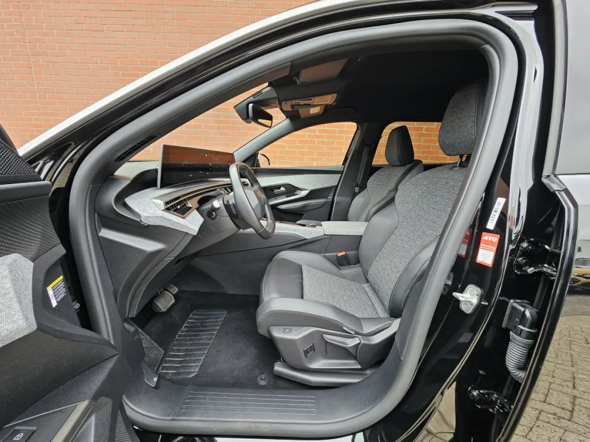 1.2 Hybride 145PK Allure 7 Persoons Navigatie Carplay AGR-Stoele