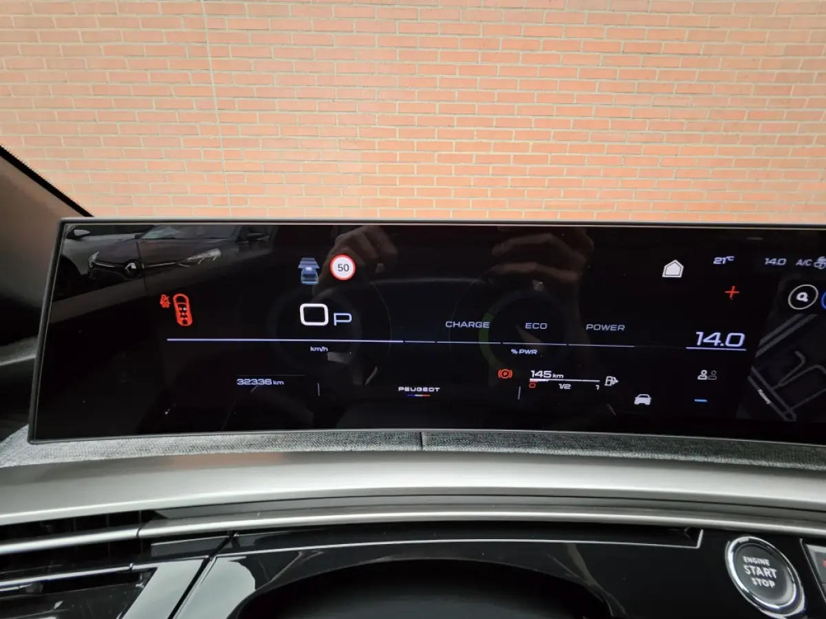1.2 Hybride 145PK Allure 7 Persoons Navigatie Carplay AGR-Stoele