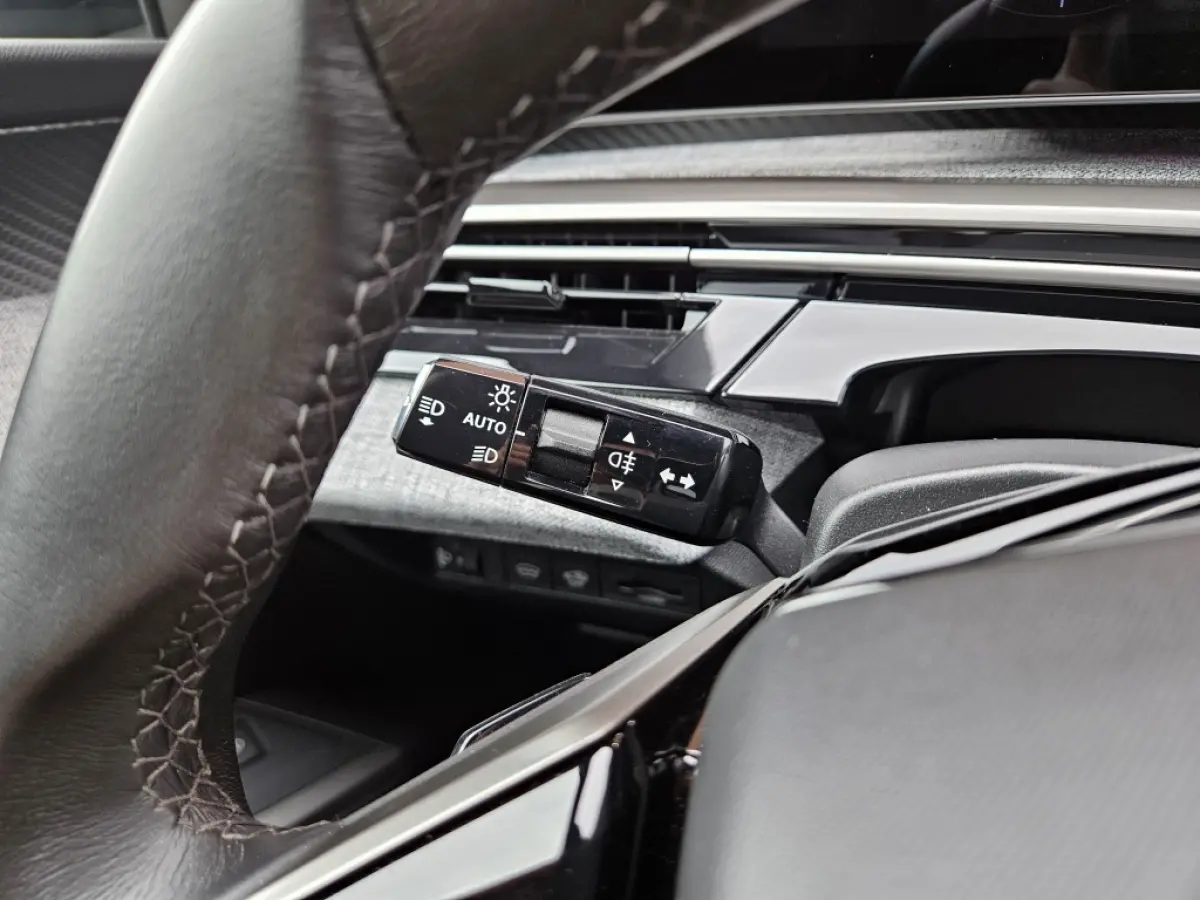 1.2 Hybride 145PK Allure 7 Persoons Navigatie Carplay AGR-Stoele