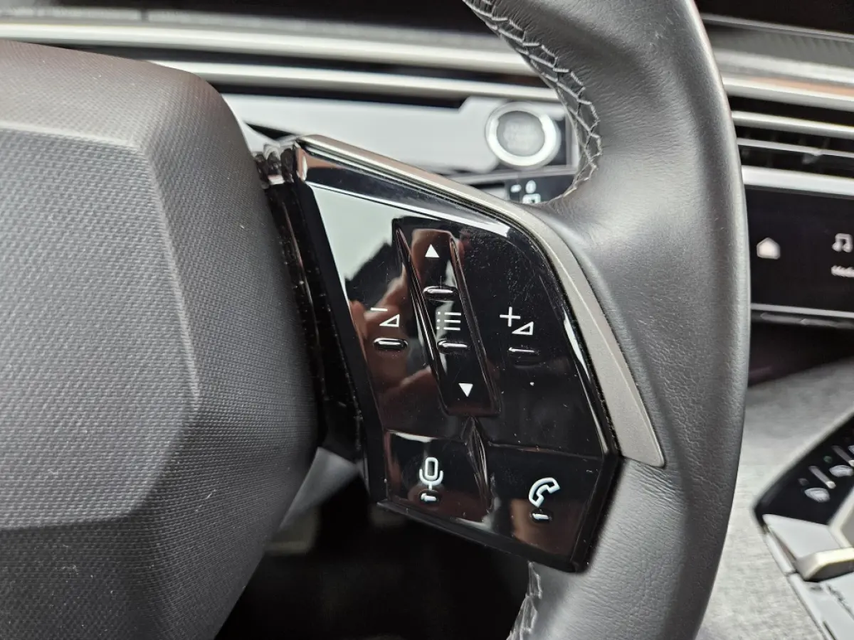 1.2 Hybride 145PK Allure 7 Persoons Navigatie Carplay AGR-Stoele