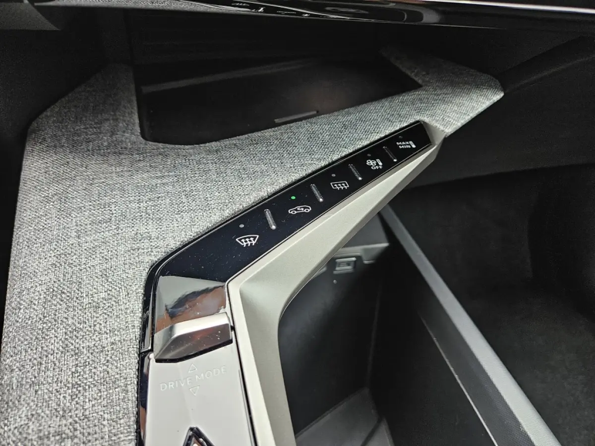1.2 Hybride 145PK Allure 7 Persoons Navigatie Carplay AGR-Stoele