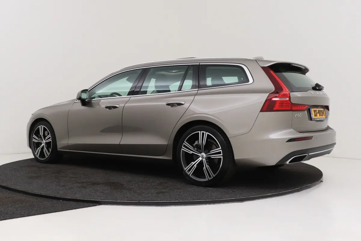 2.0 T6 AWD Inscription | Trekhaak | 310 PK! | Org. NL | Pano | 360 Camera | CarPlay | Adapt. Cruise | Dual Memory | BSM|