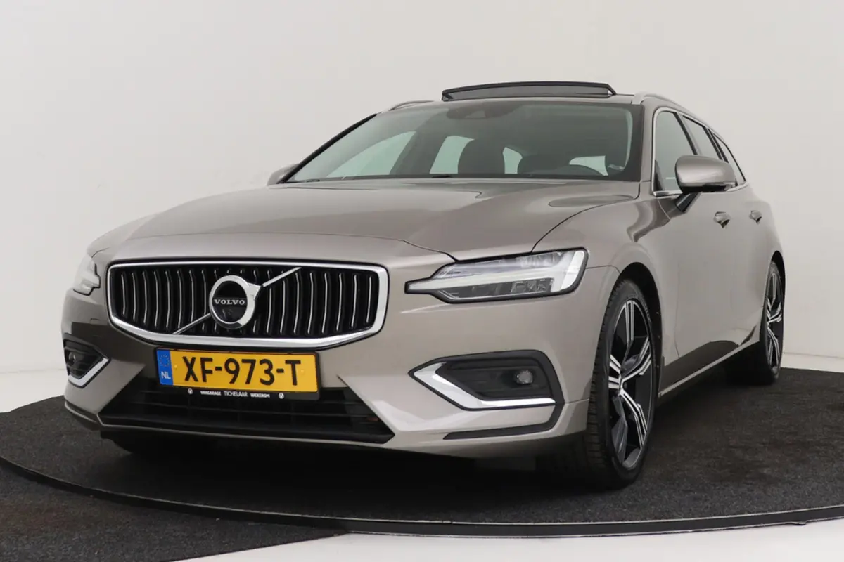 2.0 T6 AWD Inscription | Trekhaak | 310 PK! | Org. NL | Pano | 360 Camera | CarPlay | Adapt. Cruise | Dual Memory | BSM|