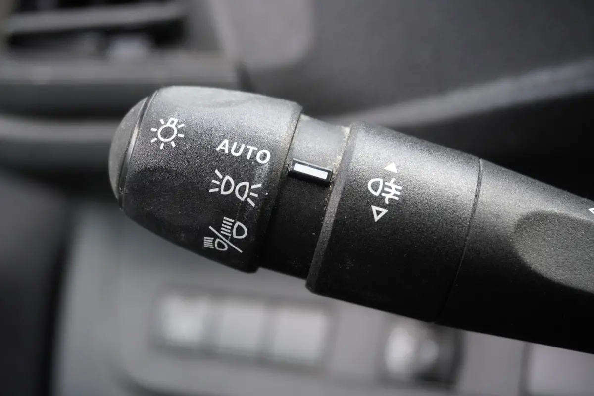 1.5 BlueHDi 120PK L2 EURO 6 - Airco - PDC - Cruise - € 21.950,- Excl.