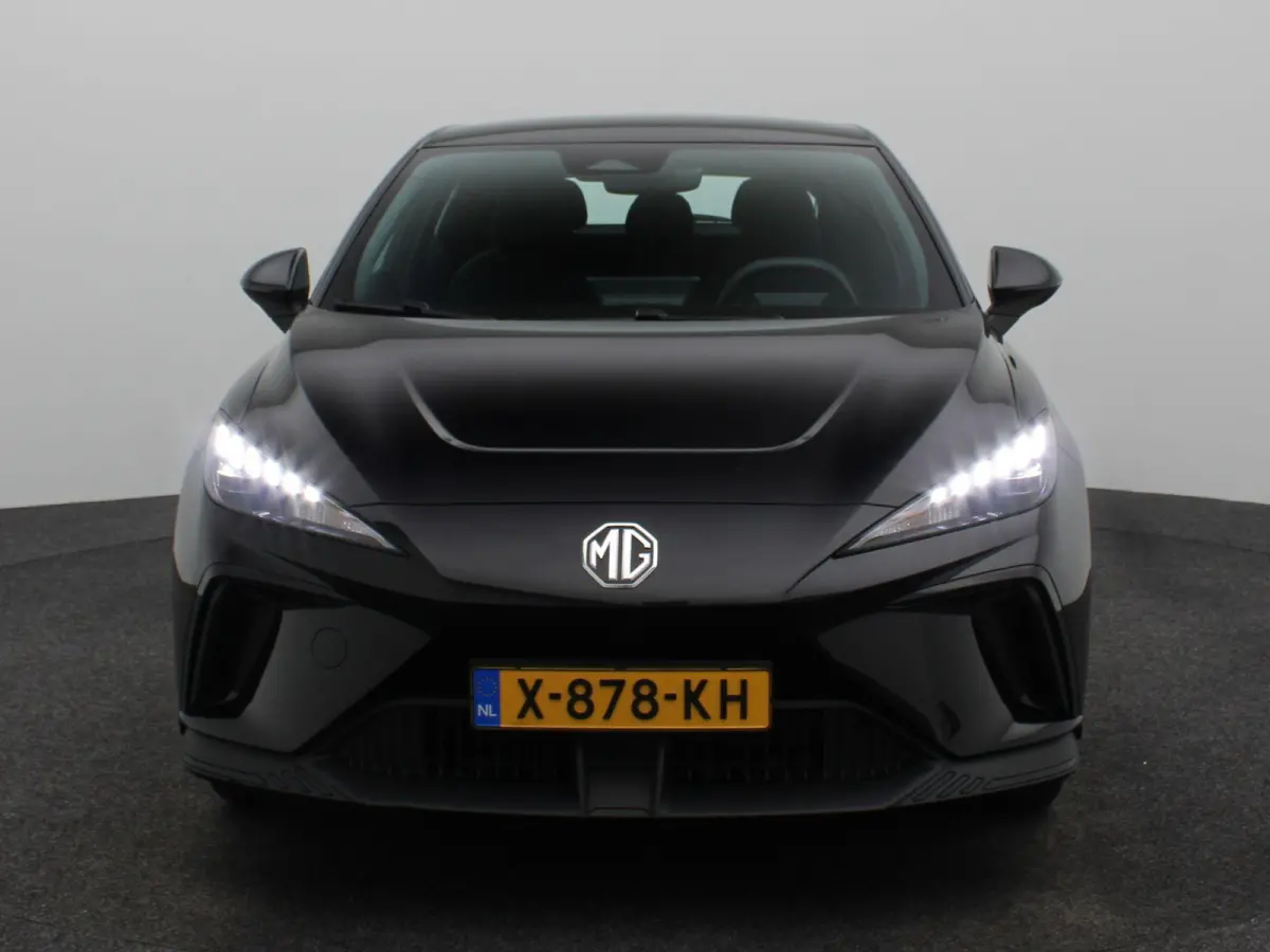 Standard 51 kWh | CarPay | Adaptive Cruise Control | Led Koplampen | Parkeersensoren |
