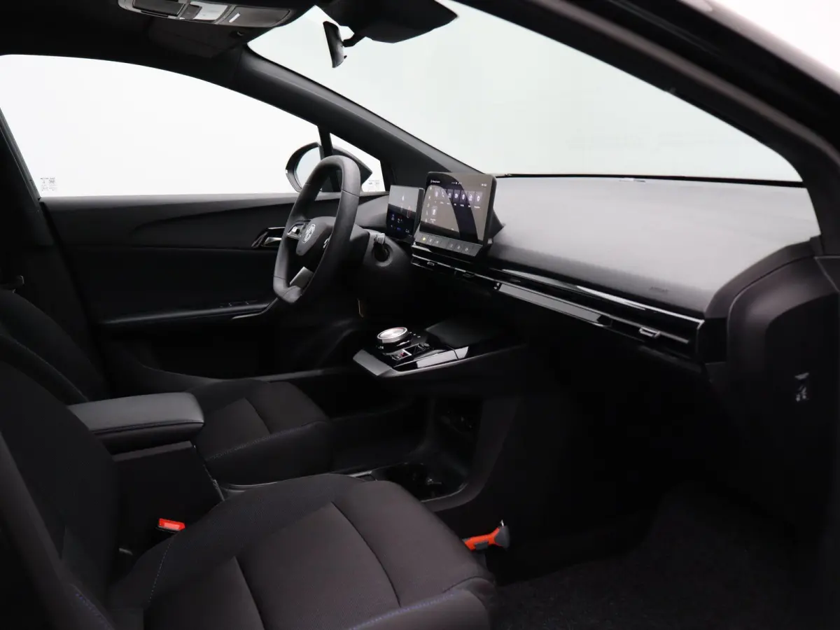 Standard 51 kWh | CarPay | Adaptive Cruise Control | Led Koplampen | Parkeersensoren |